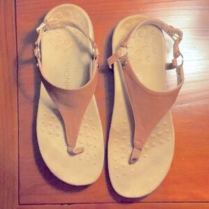 Vionic Kirra Sandals